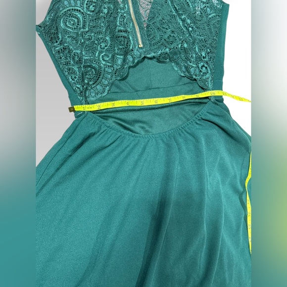 Emerald Sundae Green Lace Detail Dress - Layered and Lightly Flared Size SMALL - Picture 5 of 13